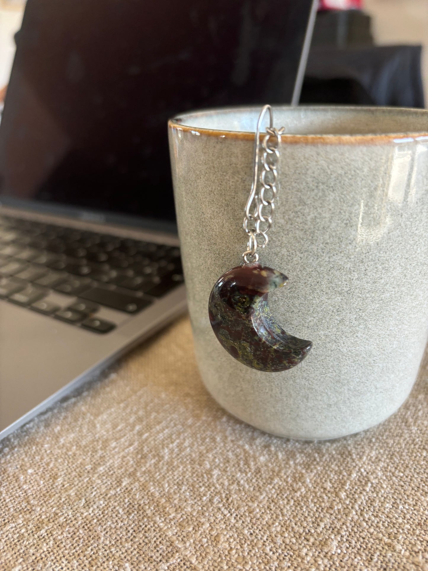 Boule à Infuser en Acier avec Pierre en Forme de Lune